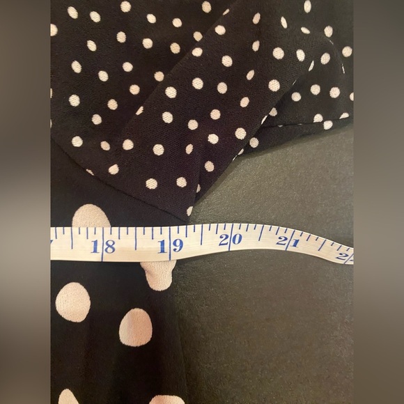 Tahari Women’s Black Polka Dot Elbow Sleeves Crewneck Blouse Top Size Large - Picture 6 of 8